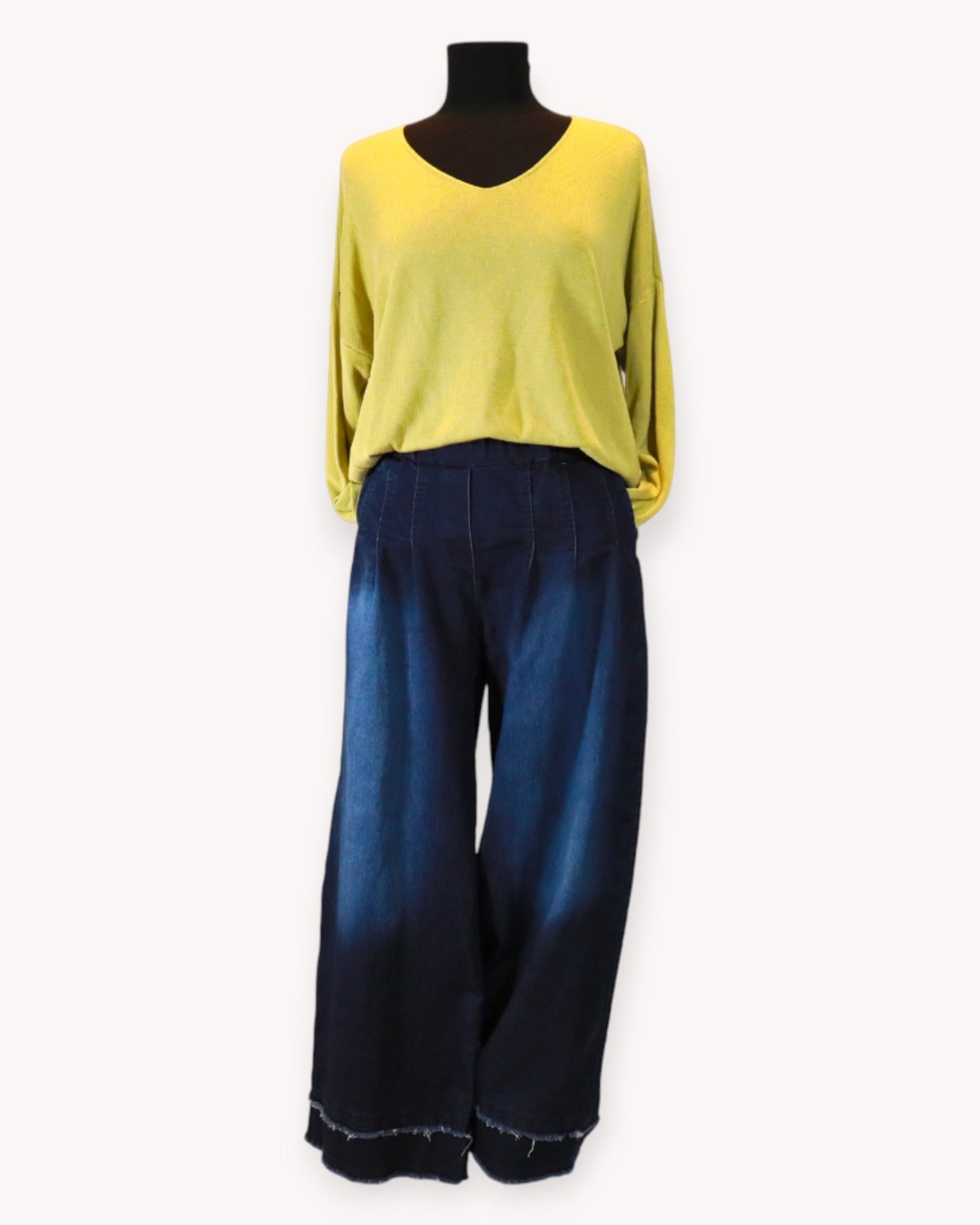 Distressed Wide Leg Jeans