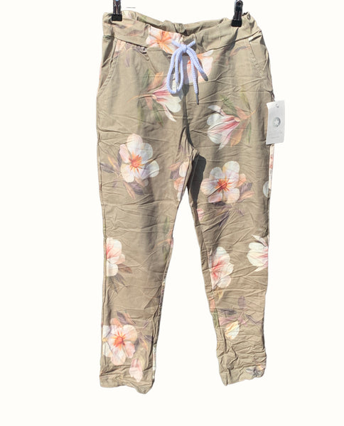 Italian Floral Stretch Pants “Magnolia-Green”